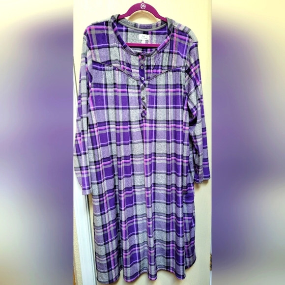 New Purple Plaid Nightgown - Picture 1 of 1